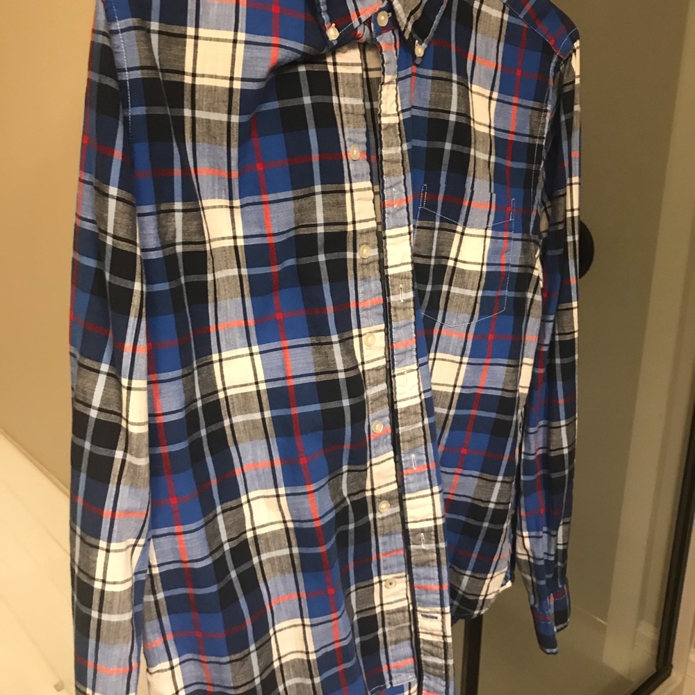 🎀Men’s Gap shirt